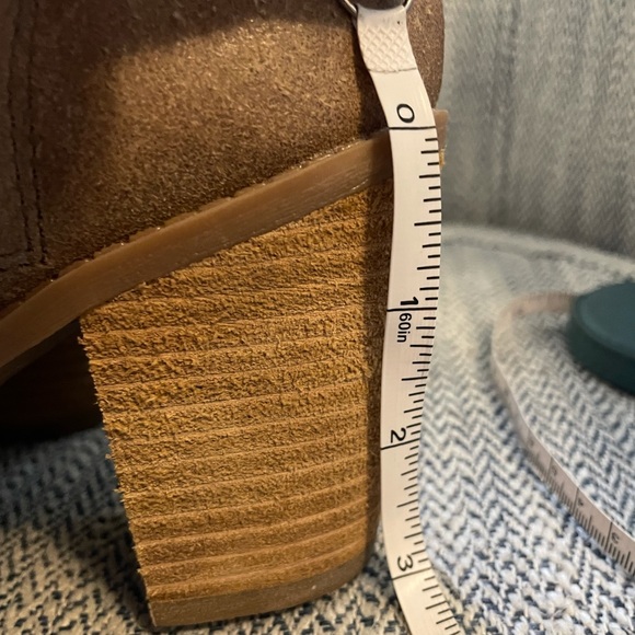 Dolce Vita Tan Heeled Booties - Picture 14 of 16